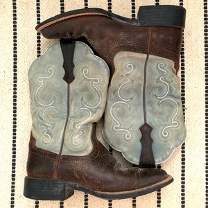 Women’s Ariat Square Toed Boots